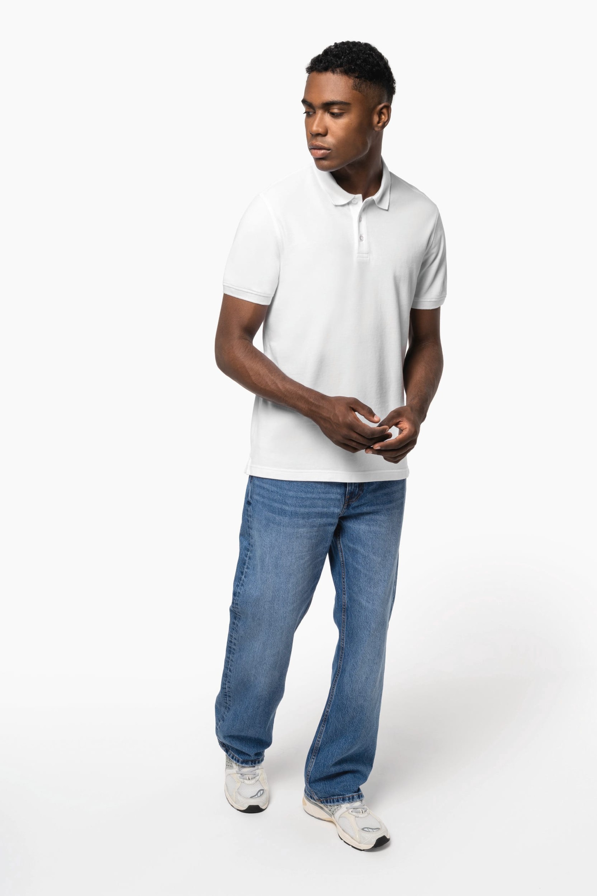 Polo em malha piqué manga curta