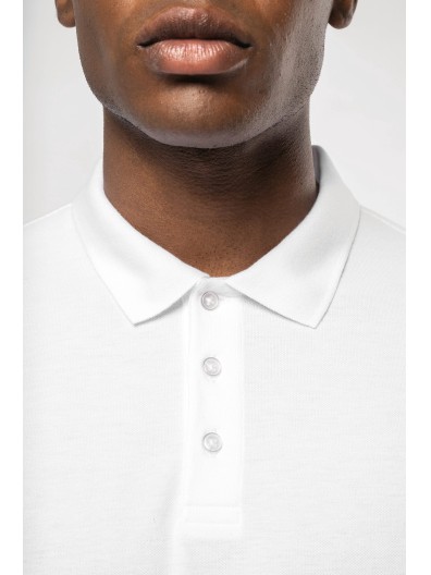 Polo em malha piqu manga curta