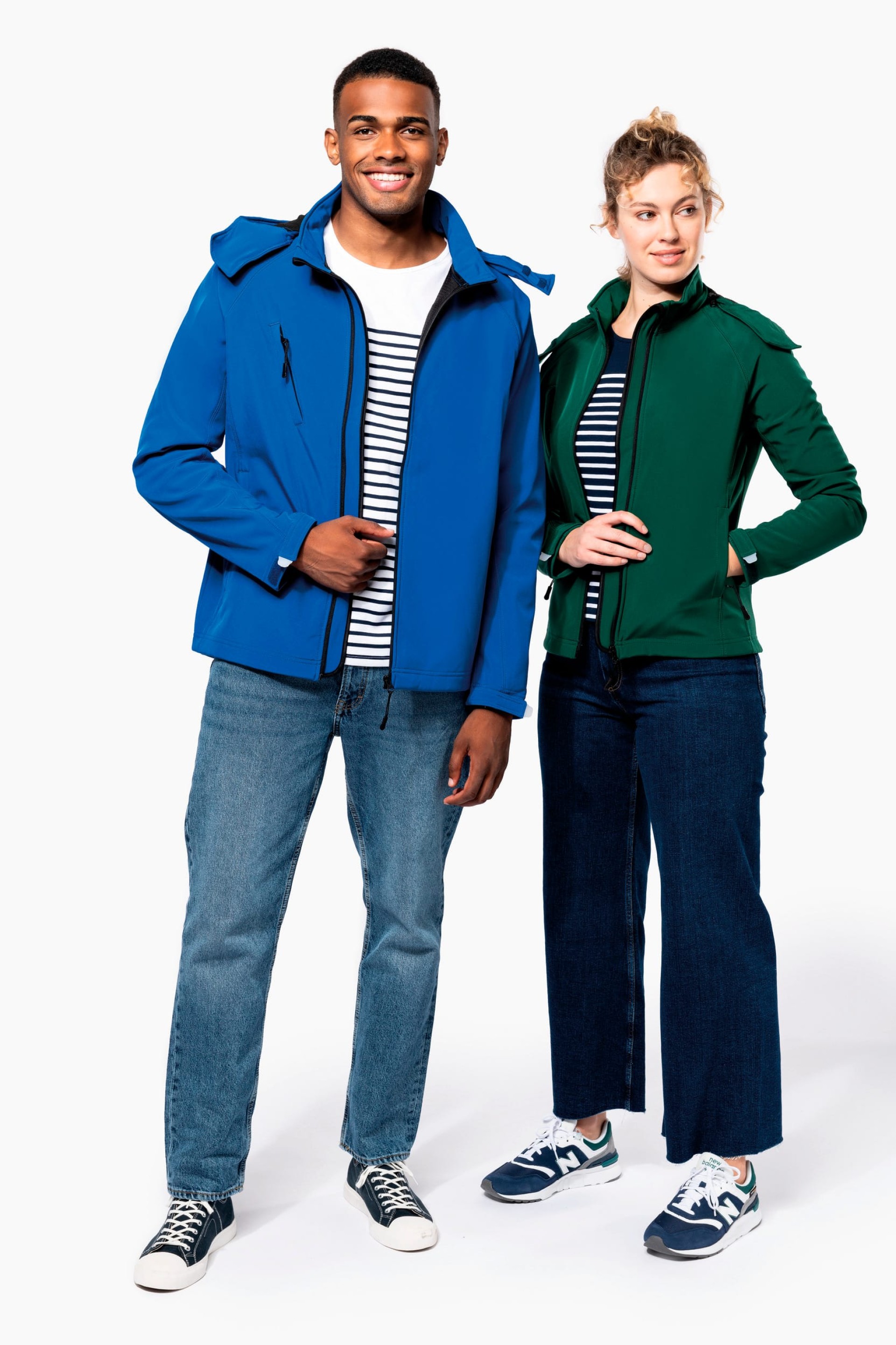 Blusão softshell com capuz amovível - K414