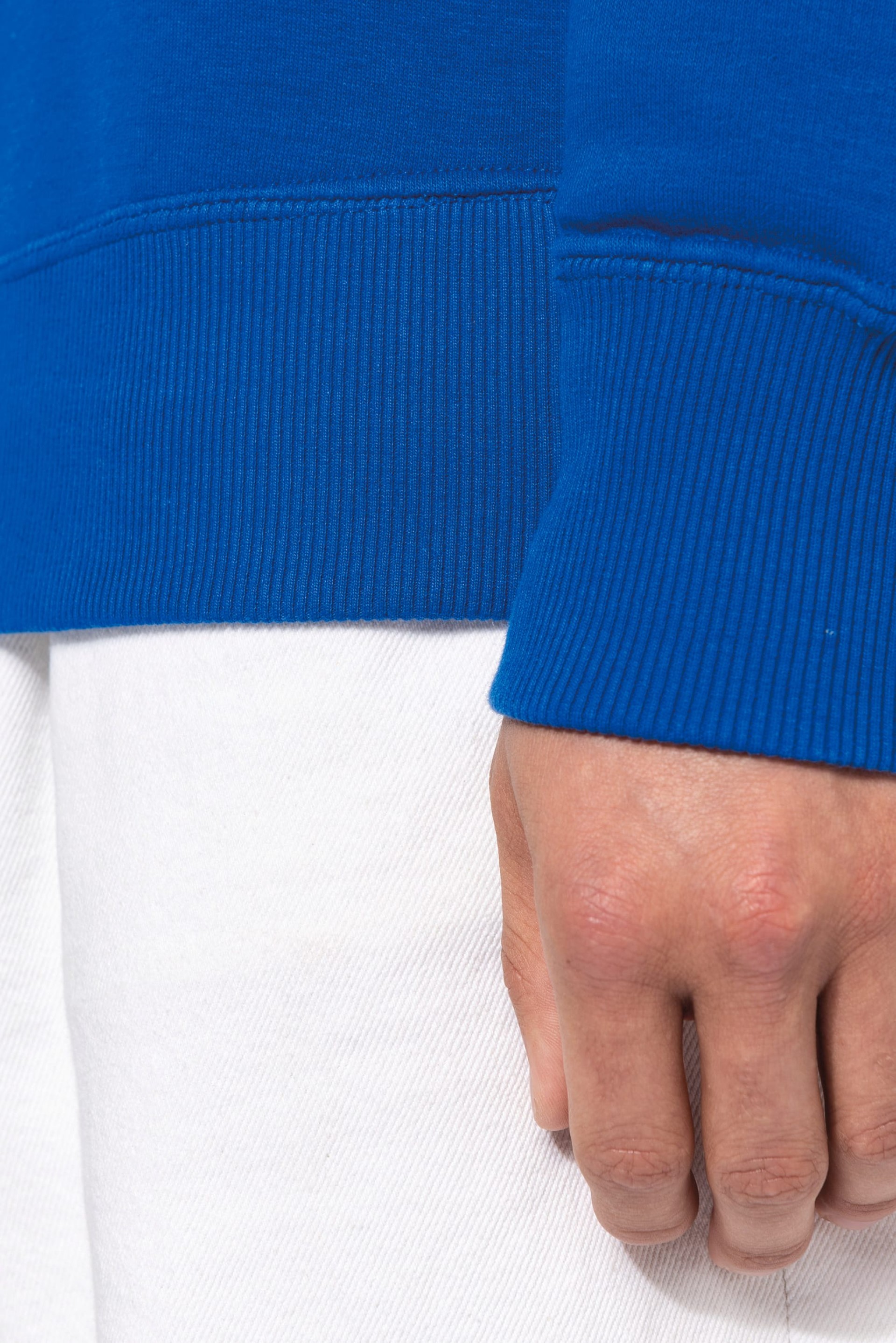 Sweatshirt com decote redondo - K442