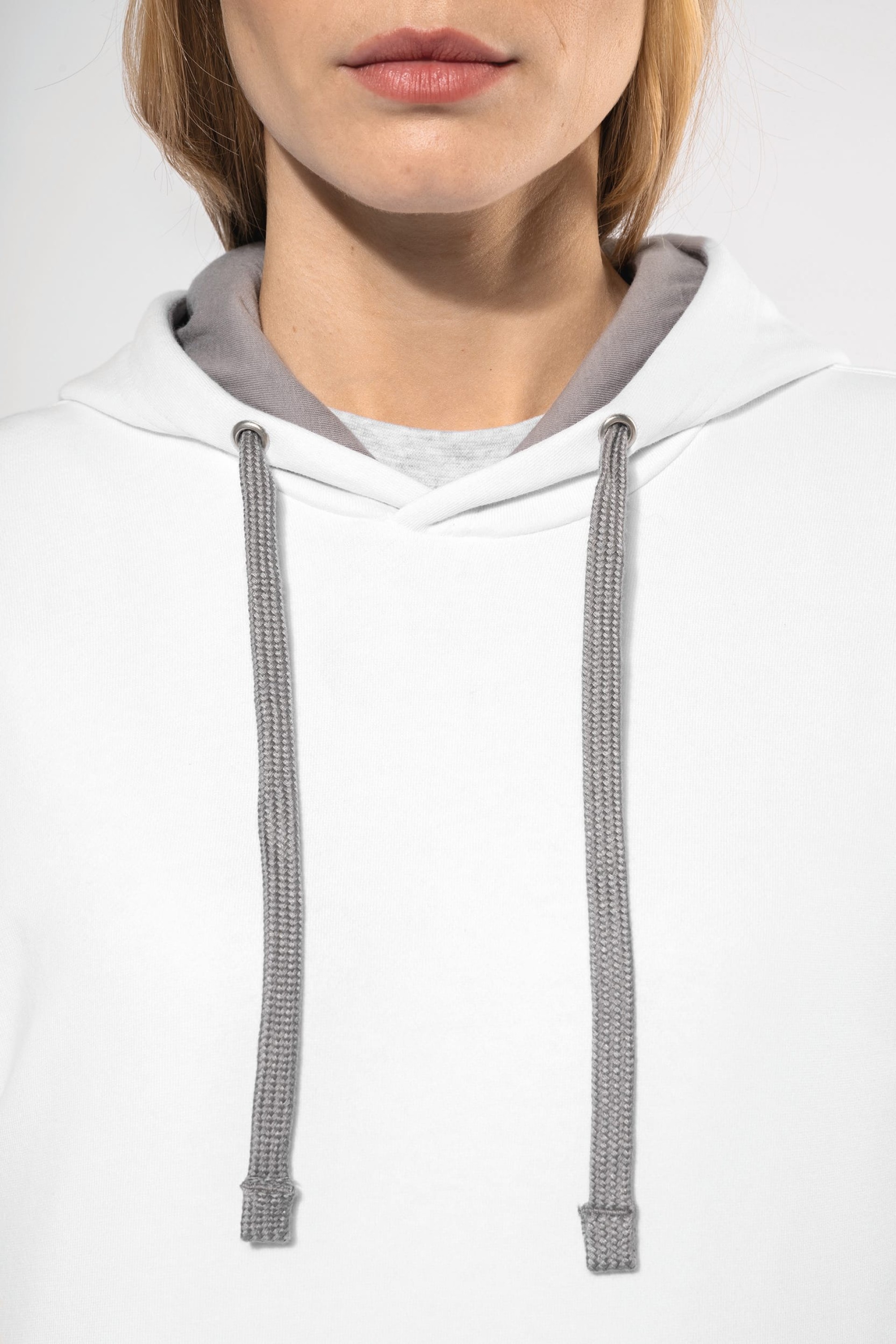 Sweatshirt Senhora com capuz em contraste - K465