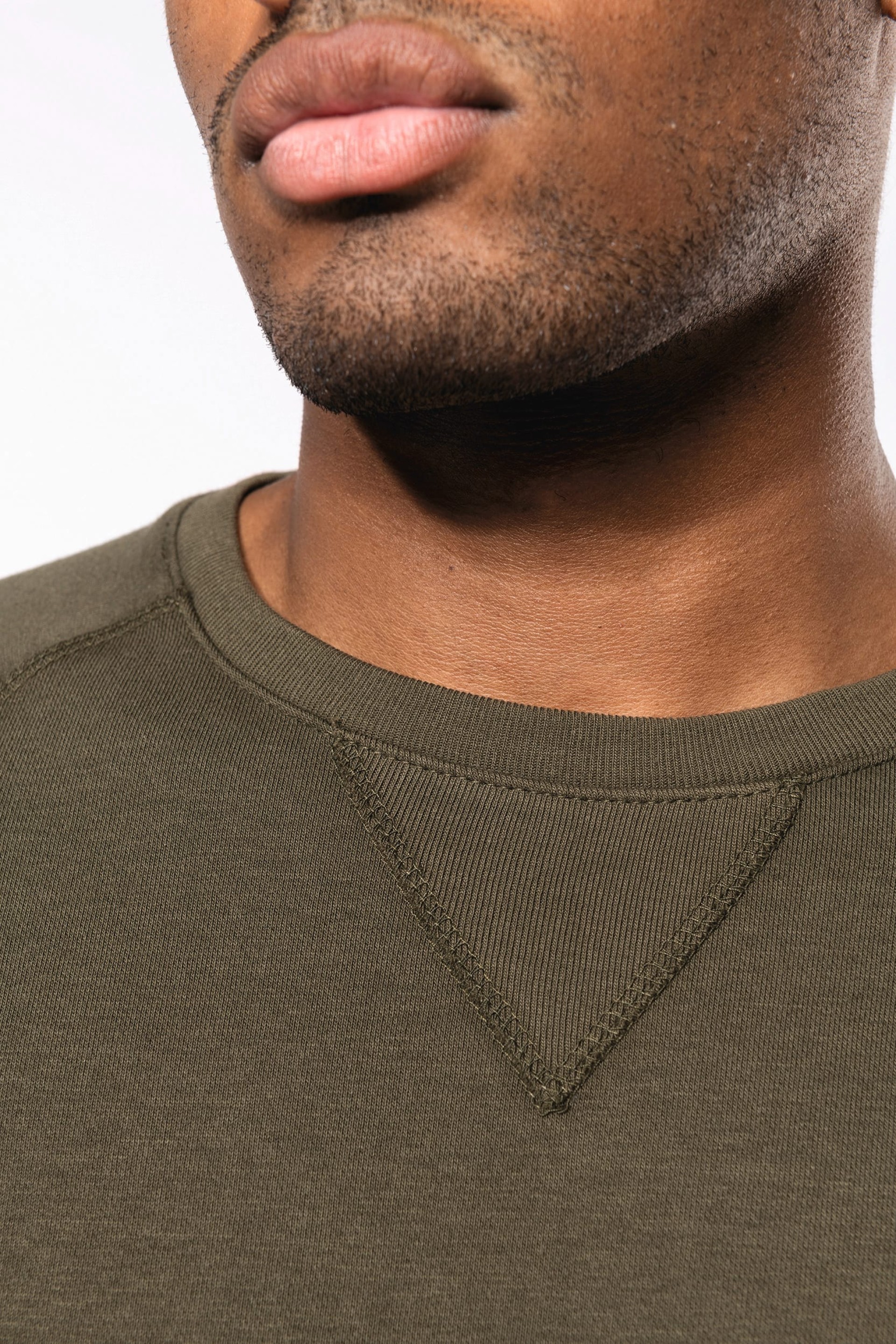 Sweatshirt BIO com decote redondo e mangas raglan - K480C