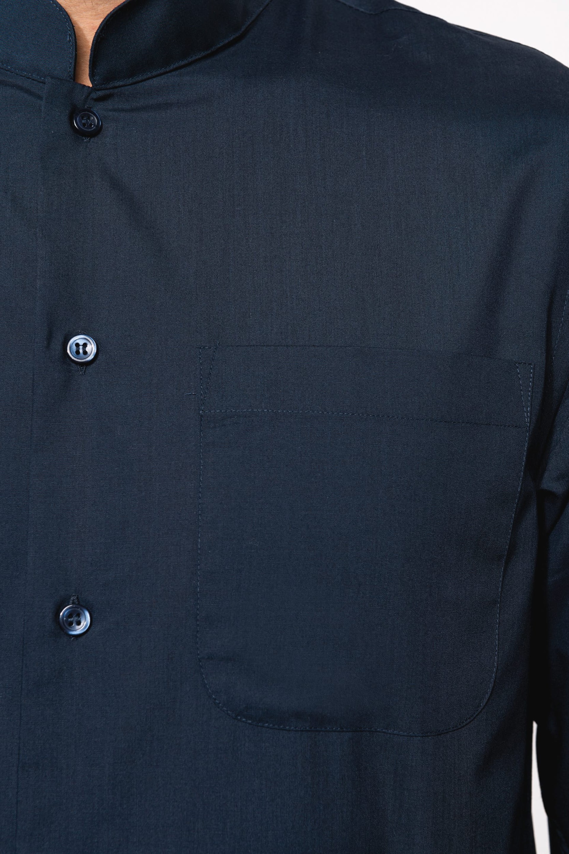 Camisa com gola à padre de manga comprida - K515C