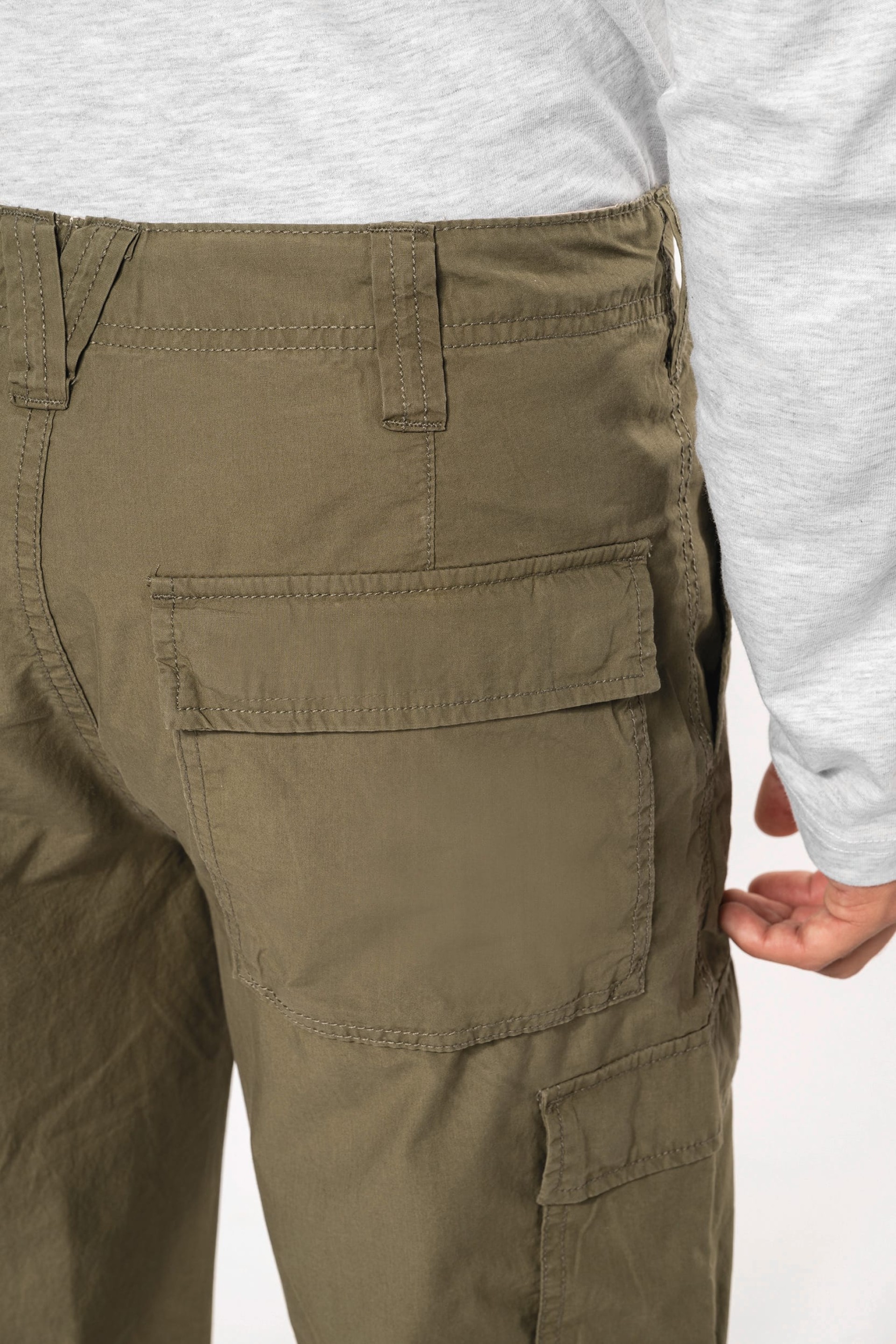 Calças leves multibolsos - K745