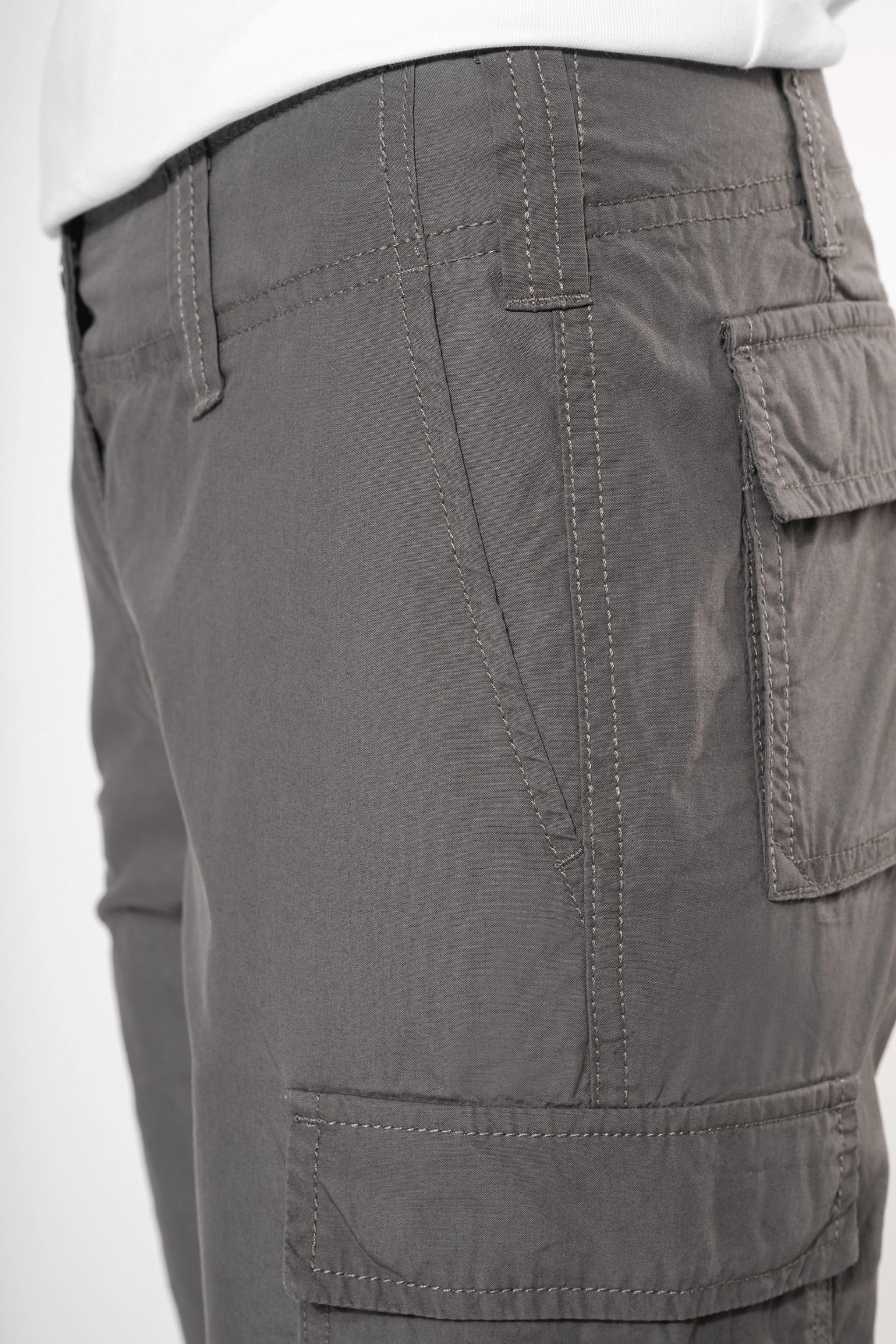 Calças leves multibolsos - K746