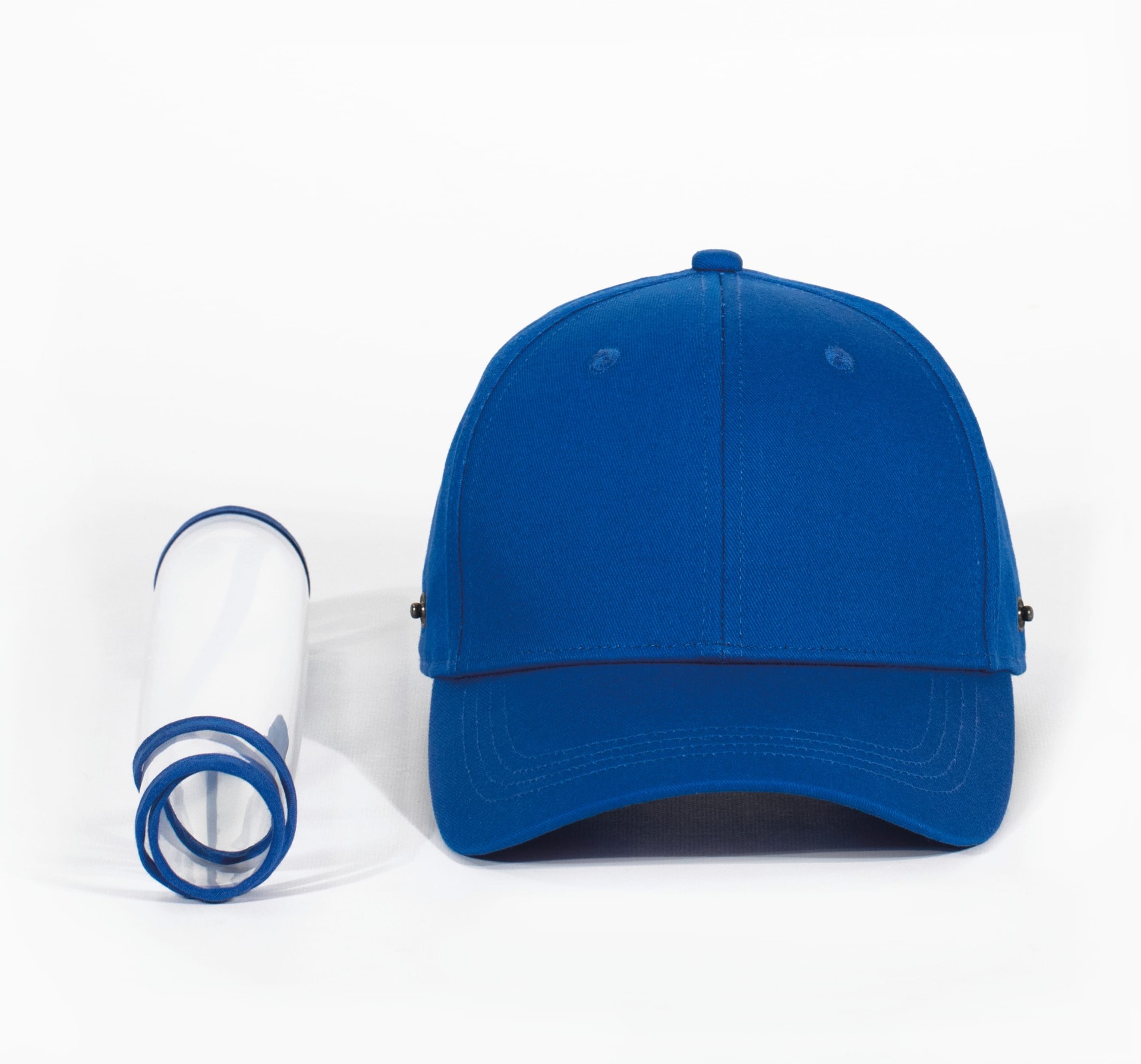 Boné com viseira transparente